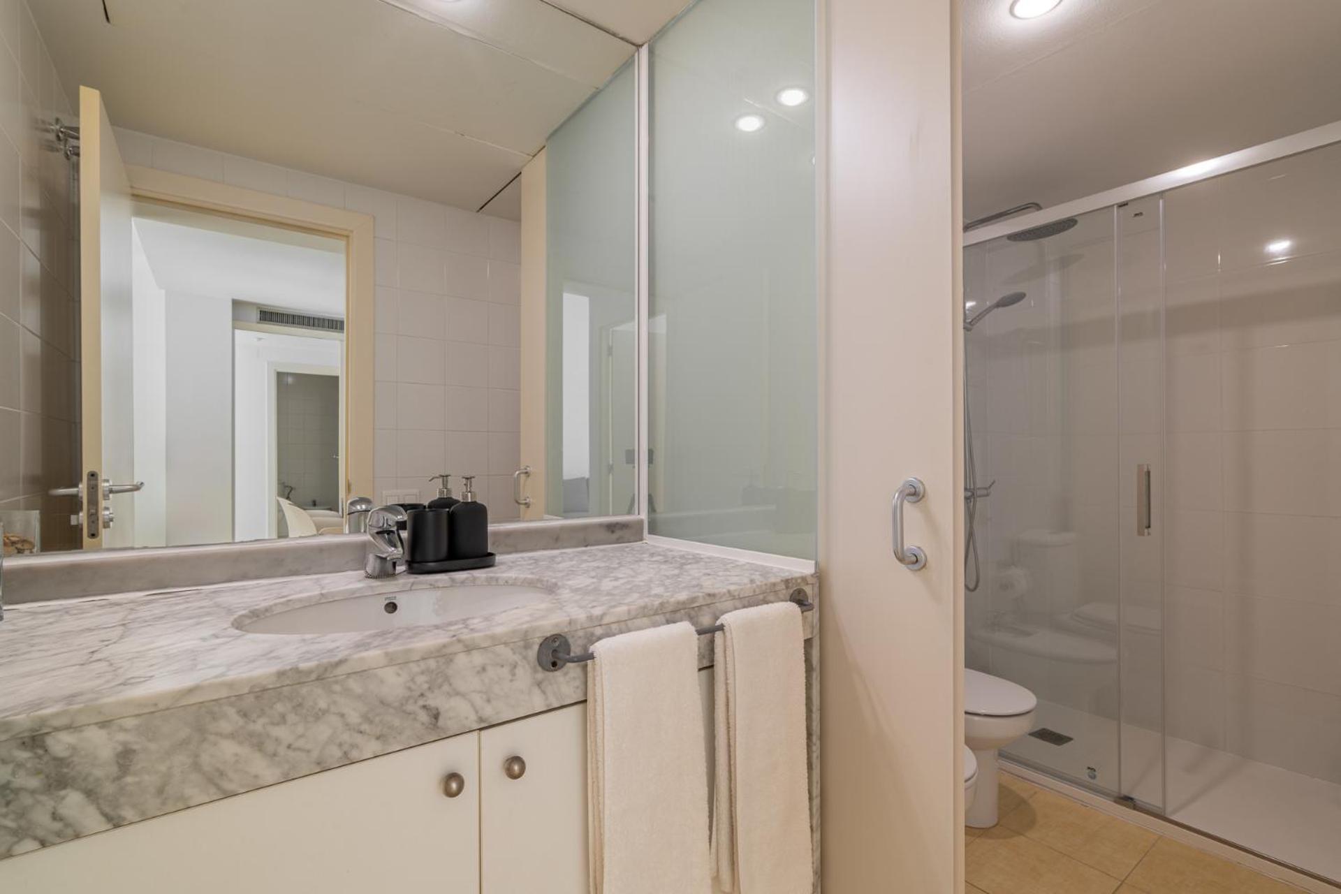 Stay U-Nique Apartments Pau Claris บาร์เซโลนา ภายนอก รูปภาพ